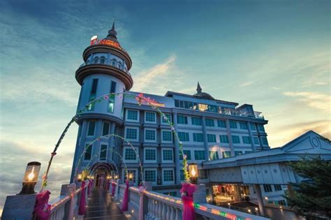 Taman Wisata di Singapura: Resorts World Sentosa – Crockfords Tower Membuat Anda Merasa Instan Di Rumah