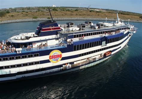 Artikel: Pengalaman Berlayar di Kapal Victoria Casino Cruises