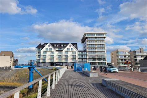 Strandhotel Cadzand-Bad: Een Luxueuze Ontspanningsbestemming