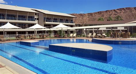 Crown Plaza Alice Springs Lasseters, an IHG Hotel: A Luxurious Getaway in the Heart of Australia