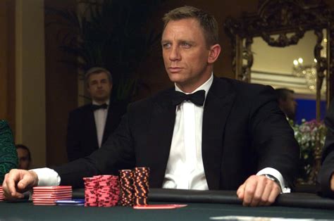 Mencari Casino Royale: Cara Menonton Film James Bond yang Hebat