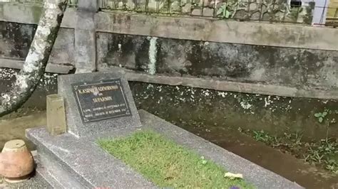 Potret Kondisi Terkini Makam Kasino Warkop