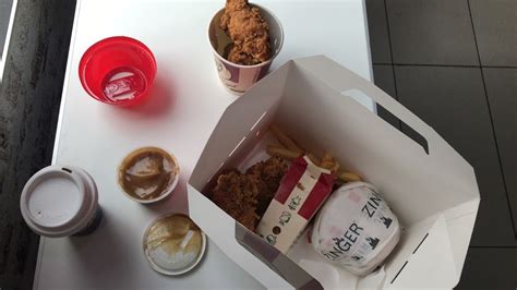 KFC Delivery dan Pemesanan Online