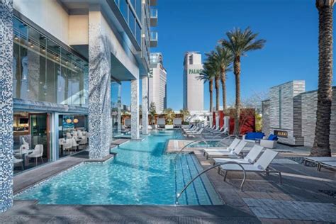 The Top 10 Best Non-Gamblng Las Vegas Hotels without Casinos