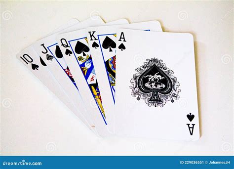 Menguasai Tangan Poker Terbaik: Royal Flush