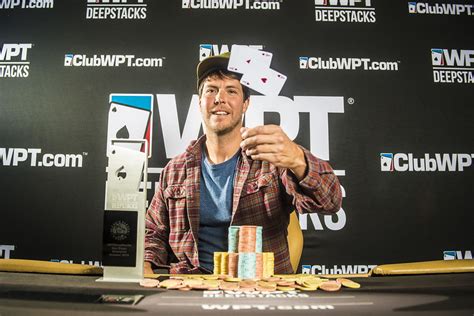 Maxwell Young Menjadi Juara WPTDeepStacks San Diego, Pemenang Hadiah $63.215