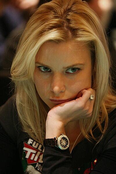 WSOP: Perempuan Poker Cantik dan Berbakat