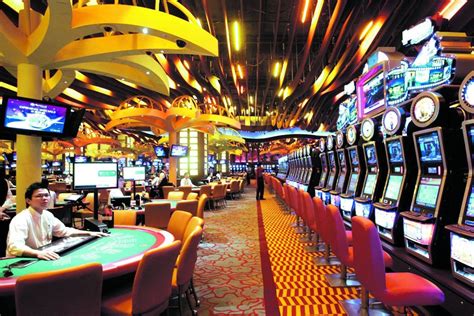 Kota Diamond Grand Casino Jatuh ke Bumi: Korban Mati minimal 27, Namun Lokal Berpendapat Ratusan Orang Hilang Nyawa