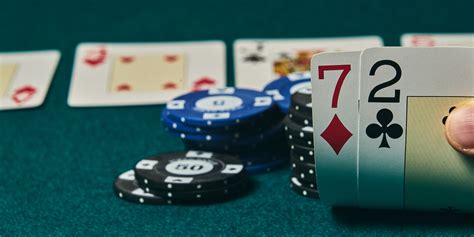 Poker: Menguak Permainan Taruhan dengan Poker Face dan Bluff