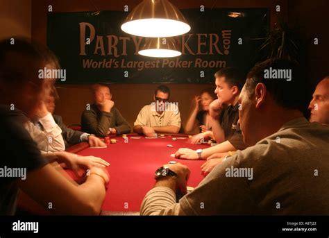 Men’s Night Out: Tips for Hosting a Successful Poker Night