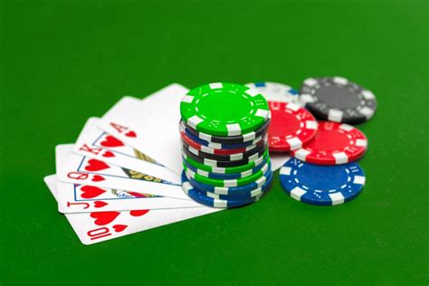 Menghitung Variansi dalam Permainan Poker dengan Kalkulator Variansi