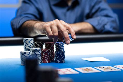 Mastering the Art of Post-Flop Play in MTT