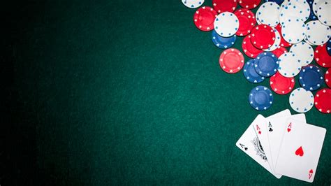 Tabel Poker: Bagaimana Gambaran Overhead dan Top View Dapat Membantu Anda Menjelajahi Dunia Perjudian