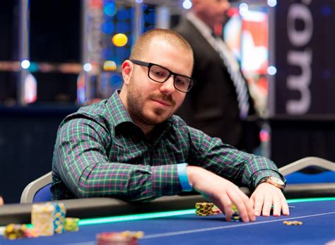 Menjadi High Roller: Perjalanan Karir Dan Smith di Dunia Poker