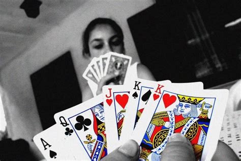 Trik dan Strategi Menangkal Psykologi Poker