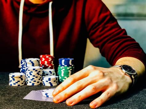 Bermain Poker Online dengan Kualitas Tinggi