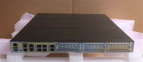 Cisco ISR4221-SEC/K9: No DIMM Expansion, But EHWIC and NIM Options