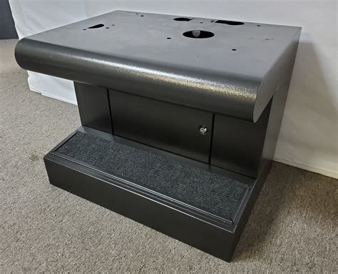 slot stand black