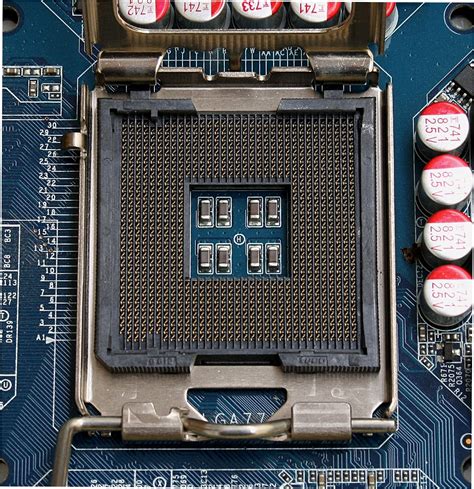 1,5 Prosesor Tercepat untuk Motherboard Socket LGA 775