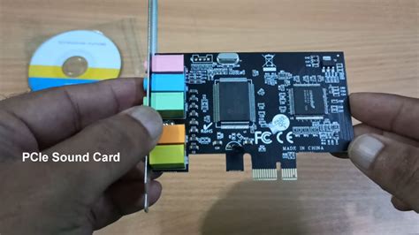 Menginstal Kartu Suara di PCIe Slot