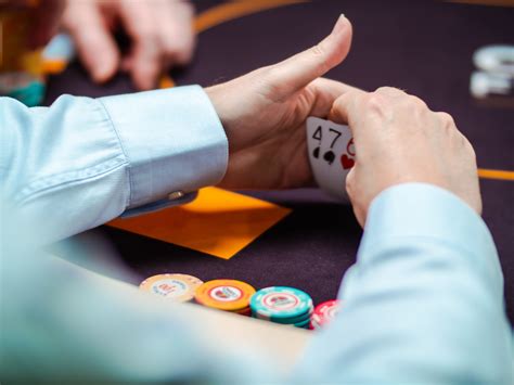 Poker på nett – En guide til spillet og ansvarlig spill