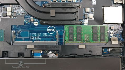 Penggunaan Chassis Lock pada Dell Precision 3520