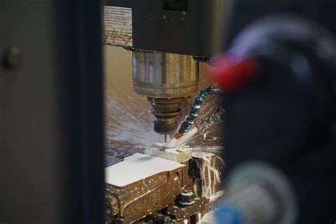 Analisis Proses Produksi Part Number D574-50081-201 dengan Mesin Milling CNC di PT. Dirgantara Indonesia