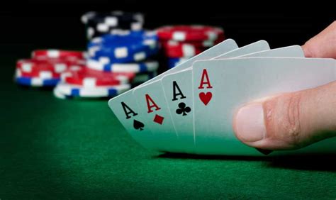 Poker Pabrik: Kartu Poker Kustom untuk Bermain Lucu