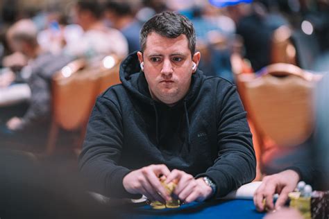 EPT Barcelona: Middleton Bags Up Lead, Alekberovas and Perez Lurking