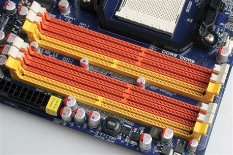 Mengenal Motherboard: Komponen-Komponennya dan Fungsinya