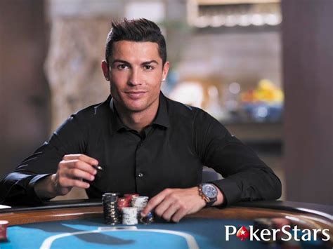 Cristiano Ronaldo: Poker Star dan Legenda Sepak Bola