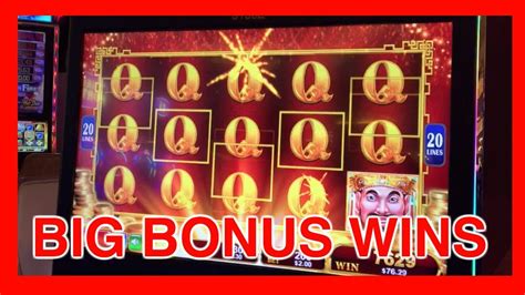 10 Biggest Slot Machine Wins in History: Believe It or Not, Lightning Can Strike Twice