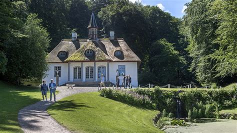 Taman dan Taman Nasional: Bregentved, Herlufsholm, Gjorslev, Vemmetofte, Marienborg, Klintholm, Petersgaard, Liselund