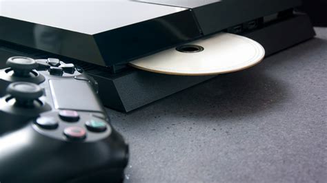 Cara Mengeluarkan CD yang Terjepit pada PlayStation 4