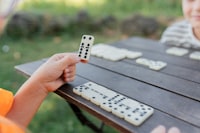 Bermain Sambil Belajar dengan Domino Matematika