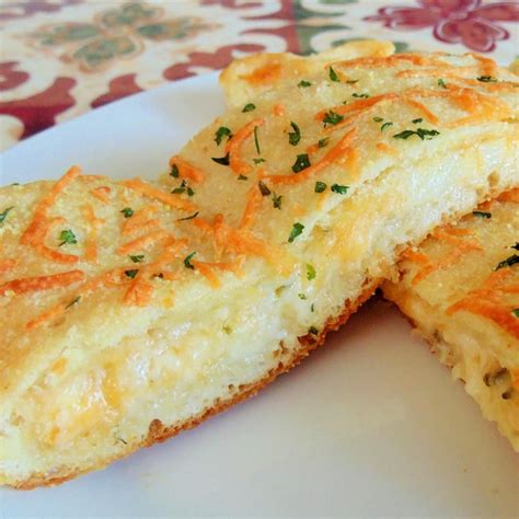 Membuat Stuffed Cheesy Bread yang Lebih Enak