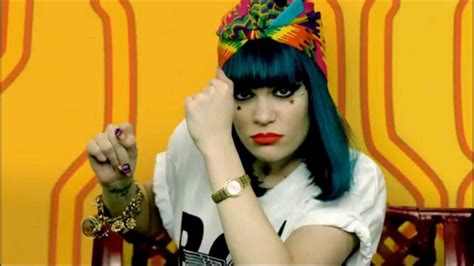 Domino: Menguak Potensi Jessie J