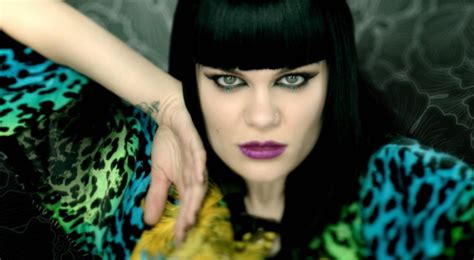 Jessie J: The Powerhouse Singer Behind the Hit Single “Domino