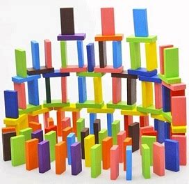 Domino Blocks: Mainan Edukasi yang Banyak Fungsinya untuk Anak-Anak dan Dewasa