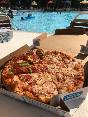 Crust, Tasty Toppings, Saucy Wings, and Al Dente Pasta: A Mixed Bag of Experiences with Domino’s Pizza