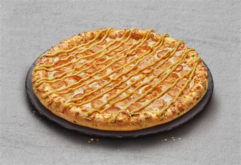 Indulge in the Flavorful Delight of Domino’s Chicken Pepperoni Pizza