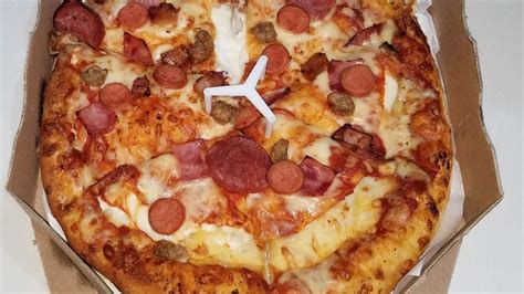 Domino’s Meatza Burst: The Savory Taste of Italy Meets the Flavors of Meat