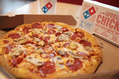 Artikel: Pizza Domino’s yang Menawan dan Beragam