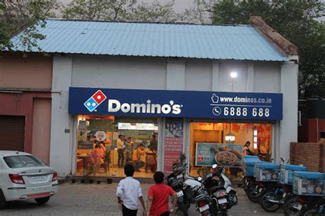 Domino’s Pizza di Universitas Bundelkhand, Jhansi