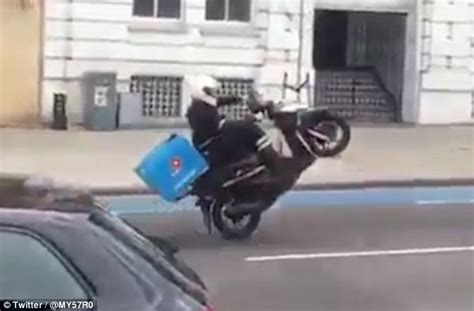 Kecelakaan Motoraya Domino’s Rider di NTU: Penyebab dan Upaya Pencegahan