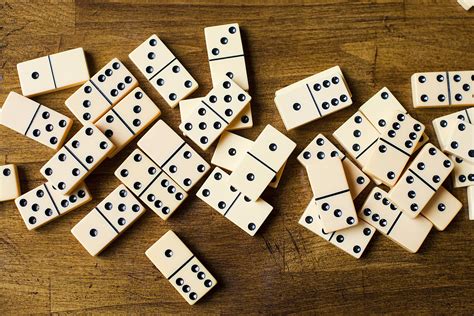 Permainan Domino Klasik: Tips dan Variasi untuk Bermain Online