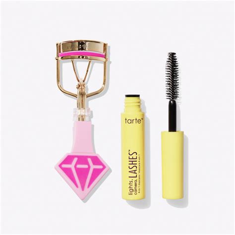 Pernikahan dan Lengan yang Lebih Kuat dengan Sugar Rush Tarte 24K Lash Curler