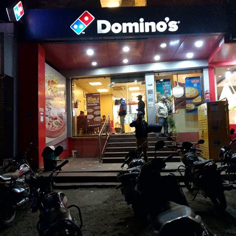 Domino’s Pizza di The Celebration Mall, Udaipur: Hidupkan Hari Anda dengan Makanan enak