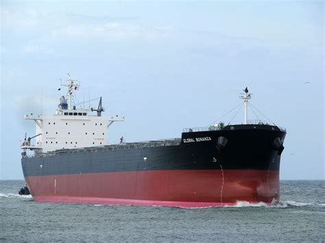 Pengalaman Berbagi Informasi Vessel dengan MarineTraffic