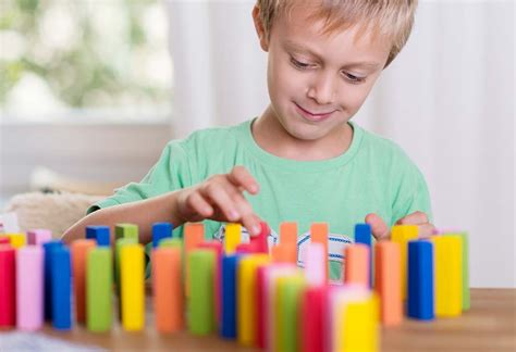 Mainan Domino untuk Anak: Membelajarkan Sains dan Matematika dengan Cepat dan Mudah